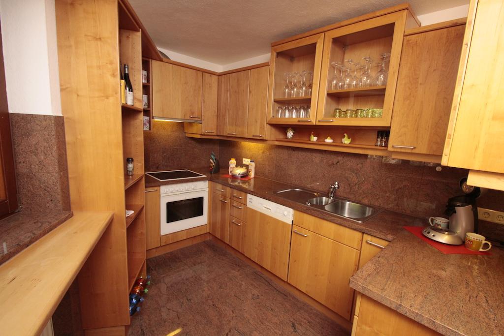 Luxus Appartement Schwarzwald bei Freiburg 4 Schlafzimmer Sauna Sölden Zimmer foto
