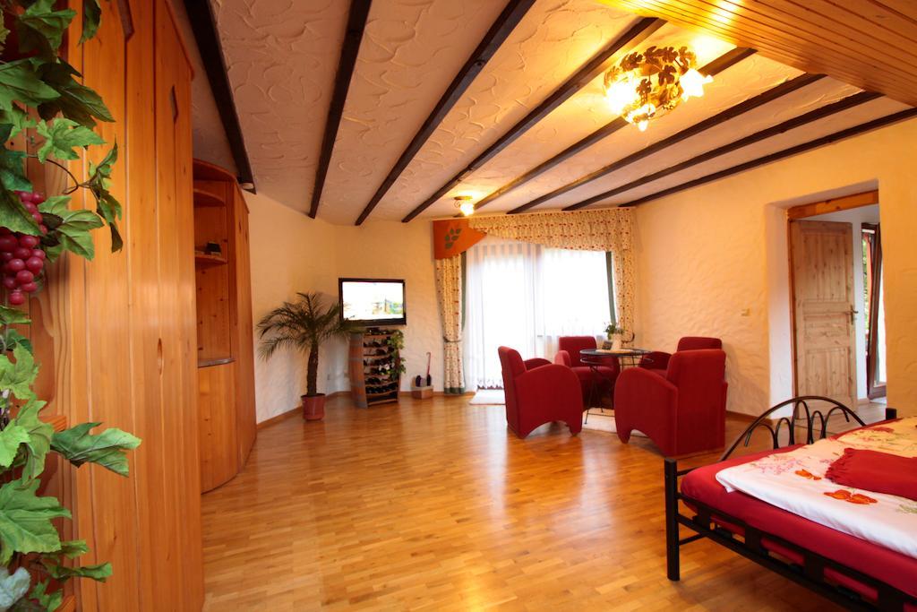 Luxus Appartement Schwarzwald bei Freiburg 4 Schlafzimmer Sauna Sölden Zimmer foto
